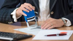 Công Chứng/Chứng Thực Di Chúc: Quy Trình Và Chi Phí